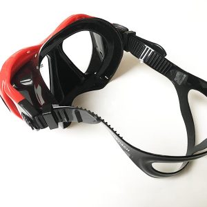 Taucherbrille Test Sportastisch Proswim Rot Gesamtansicht von hinten