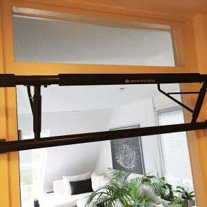 Klimmzugstange Test Sportastisch Klimmzugstange Extreme Chin Up aufgehangen